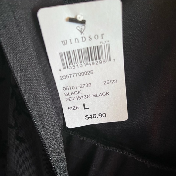 Windsor Dress Size Large NWT black floral mini dress low back - Picture 9 of 12